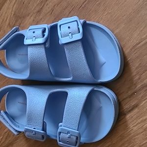 Little girls size 10 Skechers Sandals